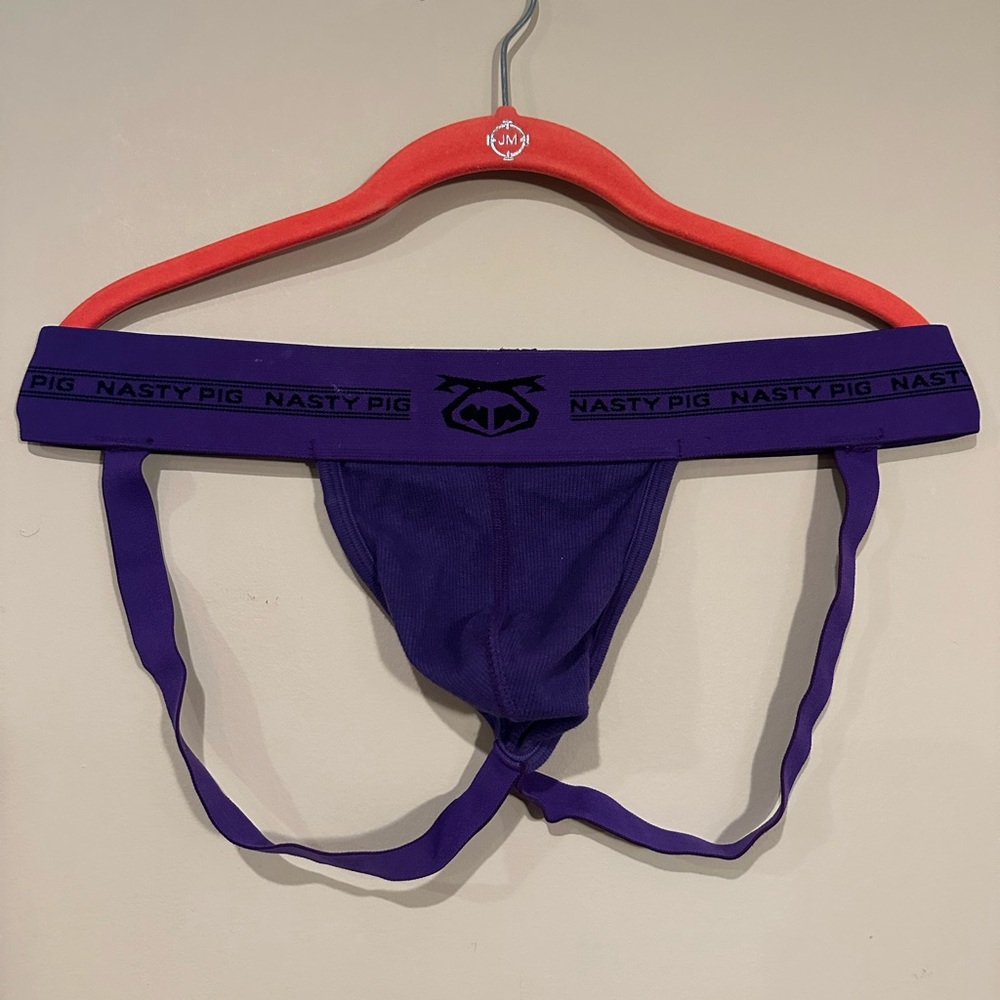 listing-status-banner